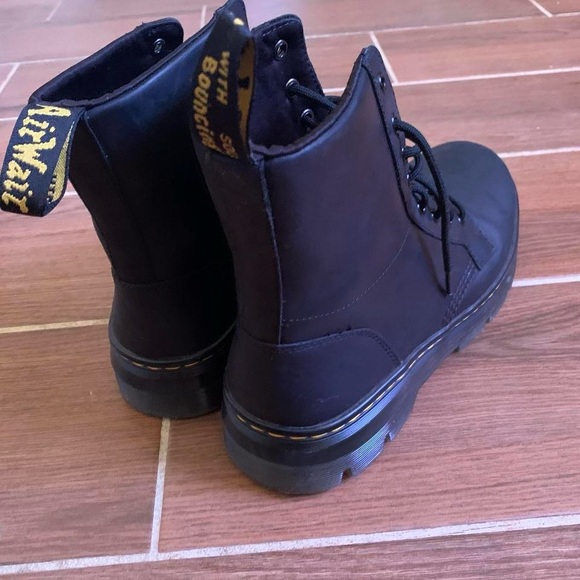 Black leather Dr. Martens boots - Picture 4 of 4